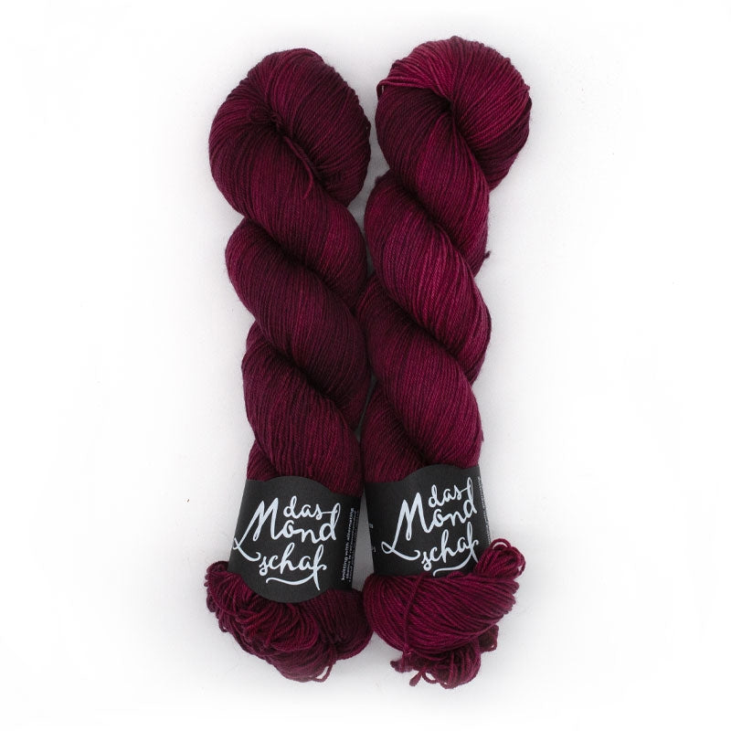 FIRE AND BLOOD - 100g Pure Merino