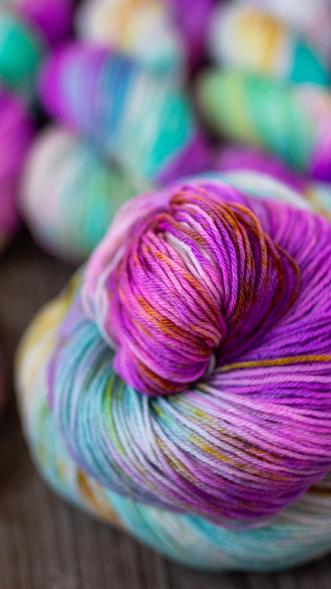 LOVE ISLAND - Monatsfärbung Februar 2026