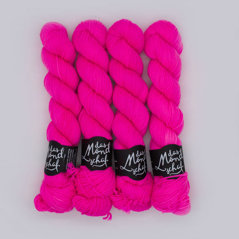 PINK PANTHER - 115g Merino DK